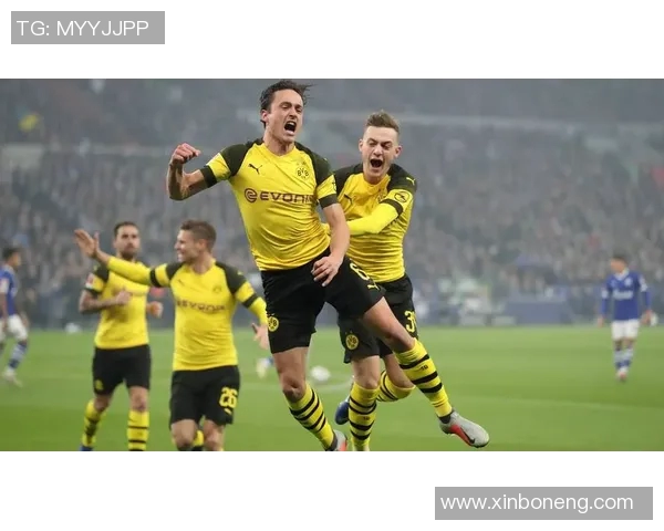 1999年拜仁慕尼黑与多特蒙德巅峰对决的传奇时刻回顾