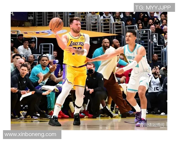 2018年12月16日湖人与黄蜂精彩对决回放全场集锦分析与精彩瞬间回顾